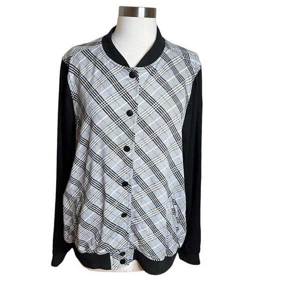 Torrid Bomber Jacket Womens 1X Black White‎ Pink Plaid Twill Snap Front - Picture 1 of 10